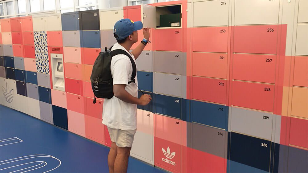parcel pending_adidas_homebase